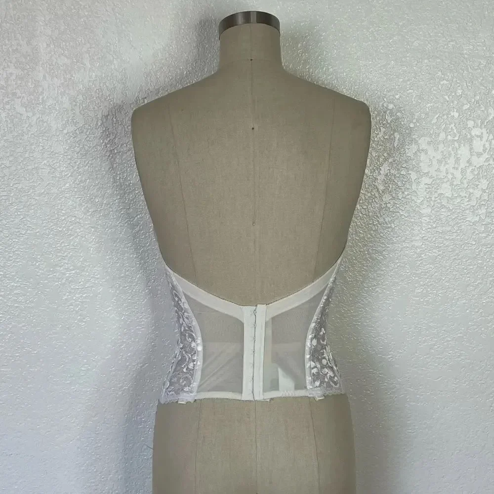 Vintage white lace shaping retro pinup cottagecore 90s Y2K corset 34C